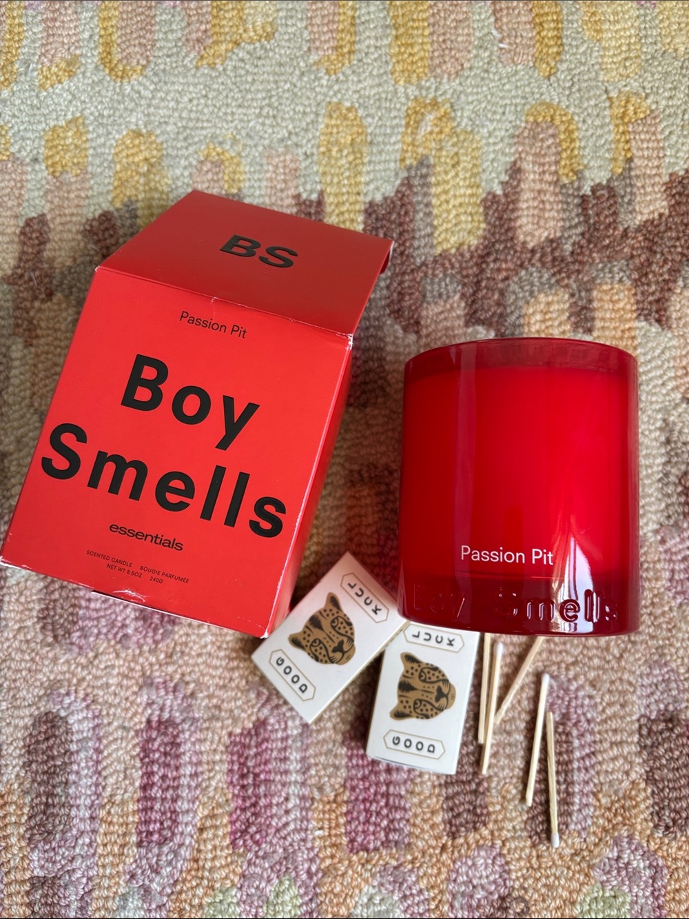 🍦HOST PICK 2X🍦HTF Boy Smells Passion Pit boxed Candle NWT Red (color of passion) - Picture 3 of 16
